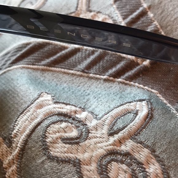 Blenders Canyon North Point Blue mirror lens sunglasses - Picture 12 of 13